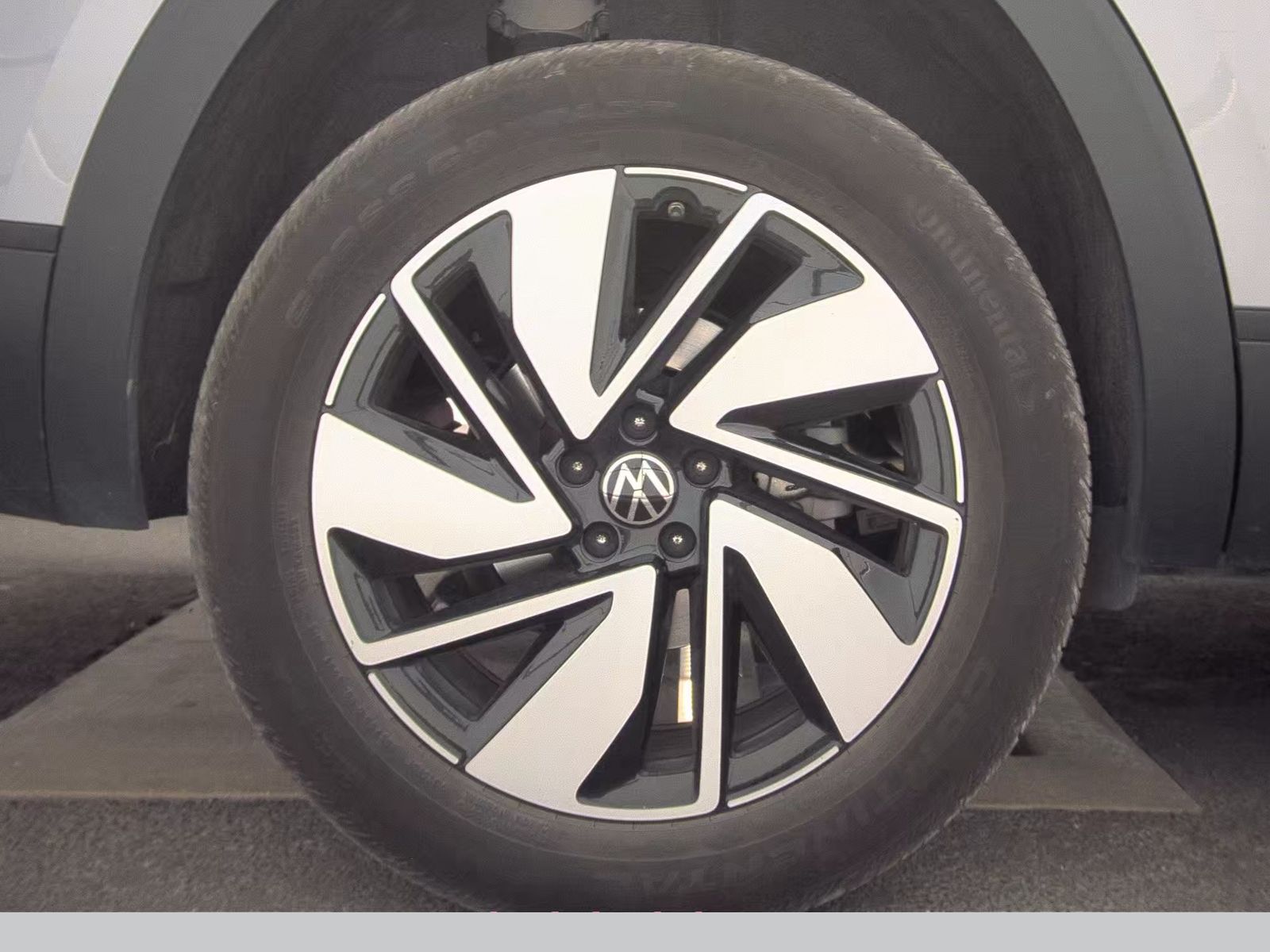2025 Volkswagen Atlas 2.0T SE AWD