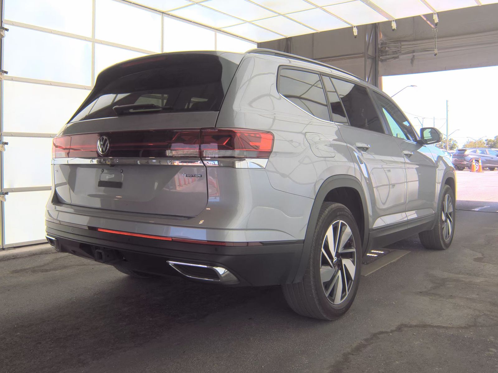 2025 Volkswagen Atlas 2.0T SE AWD