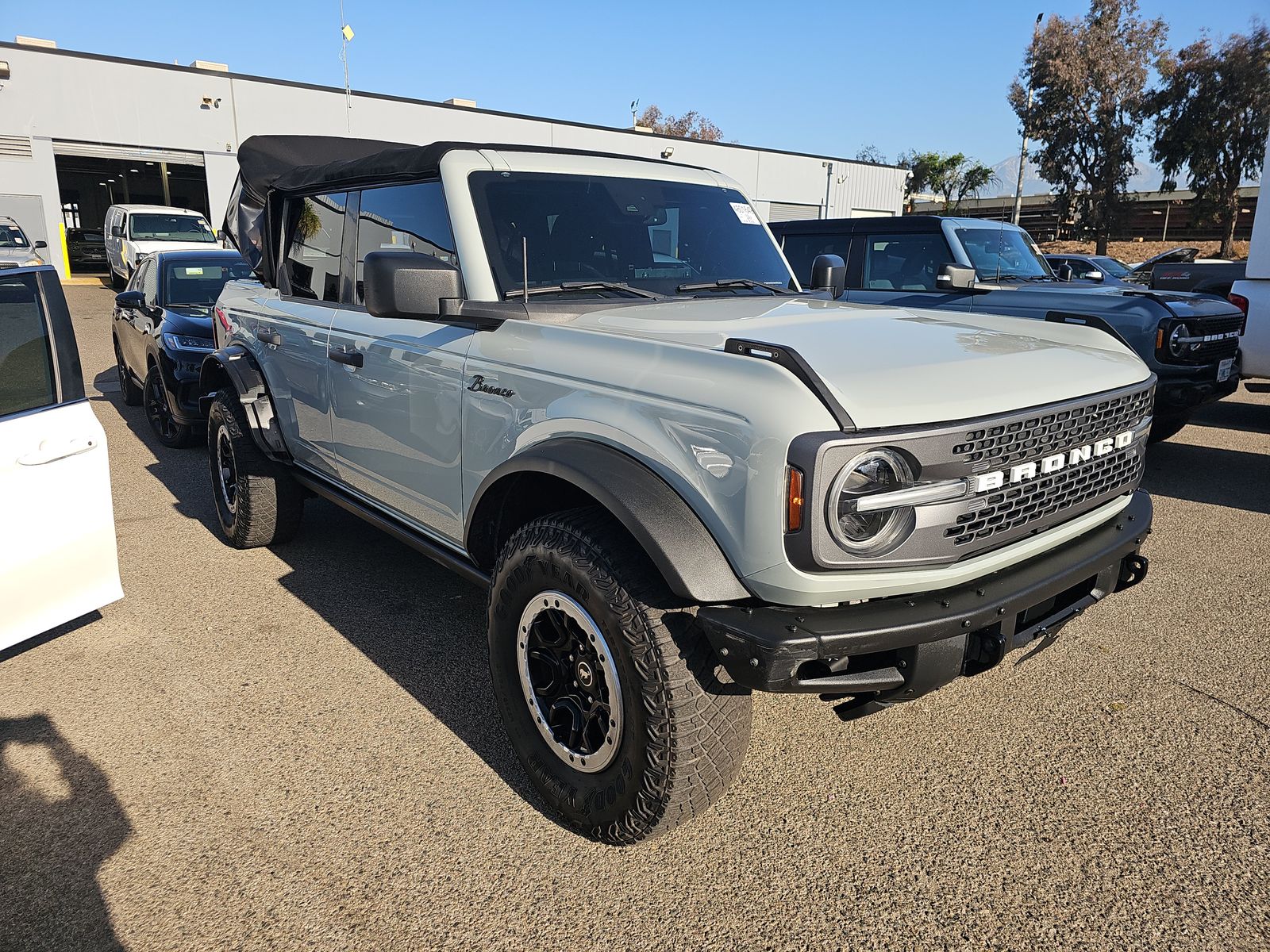 FORD BRONCO - 4