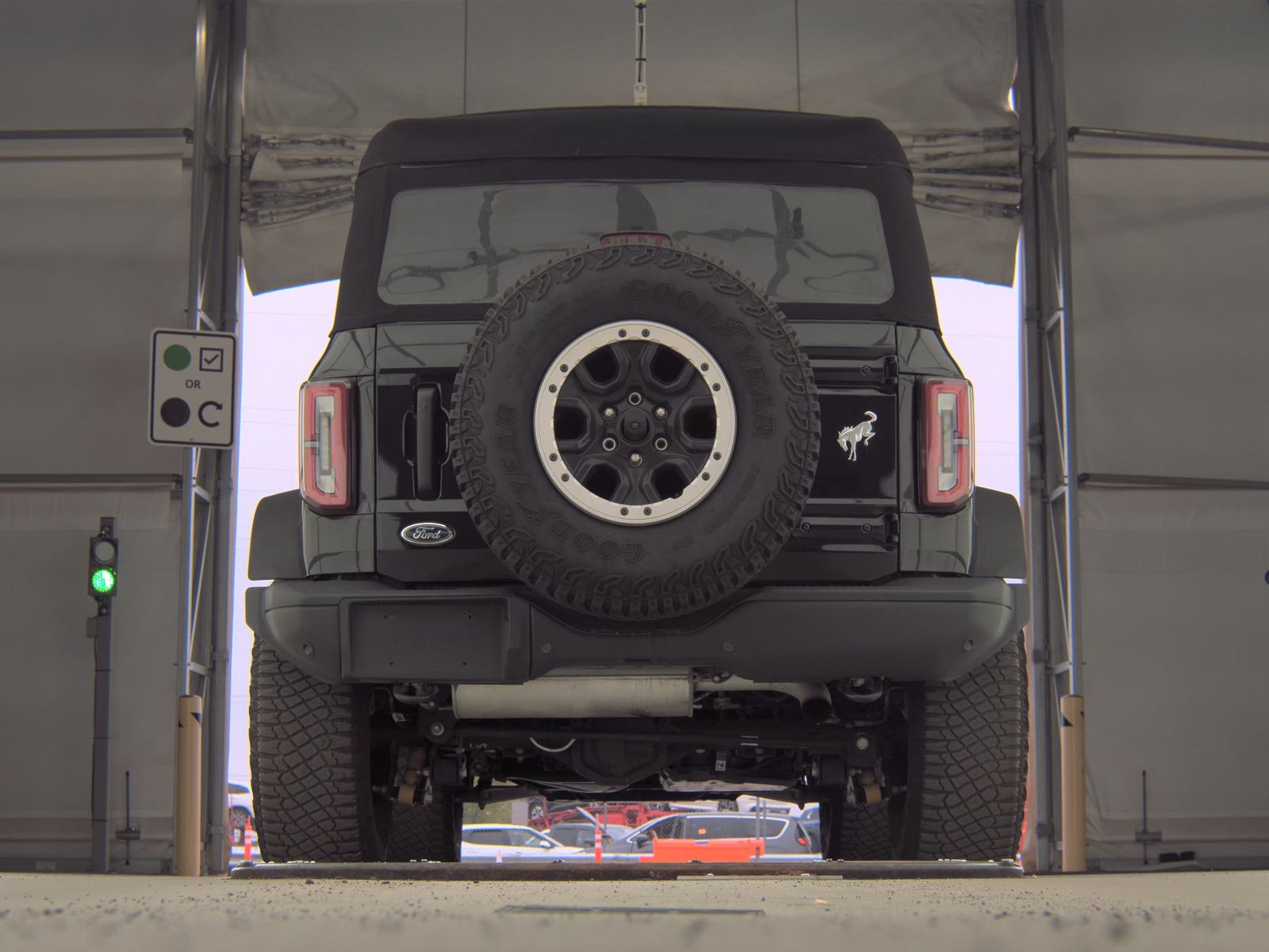 FORD BRONCO - 8