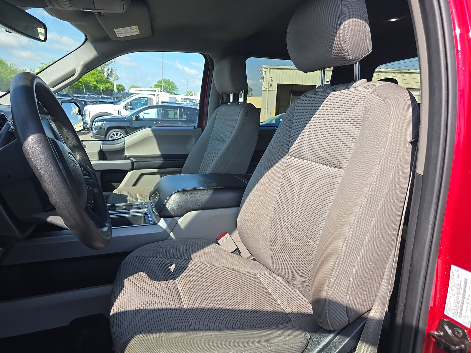FORD F-150 - 8