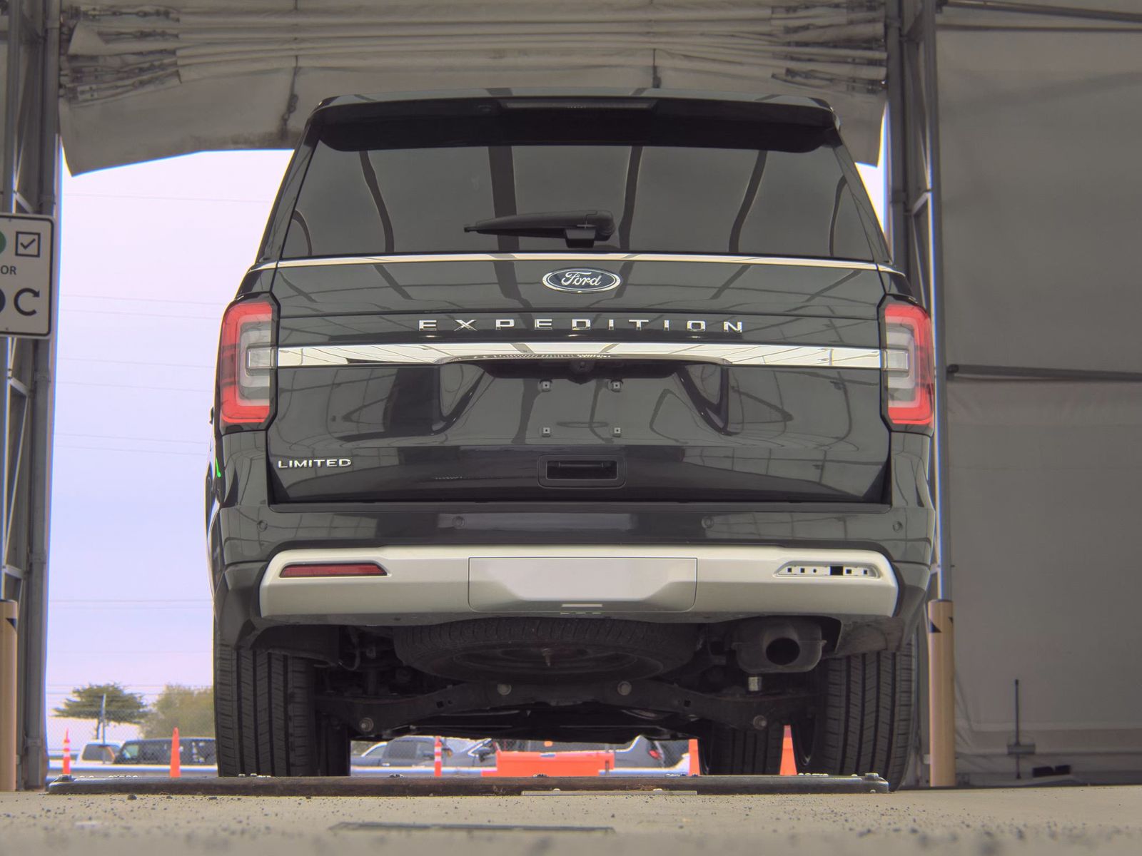 FORD EXPEDITION - 8