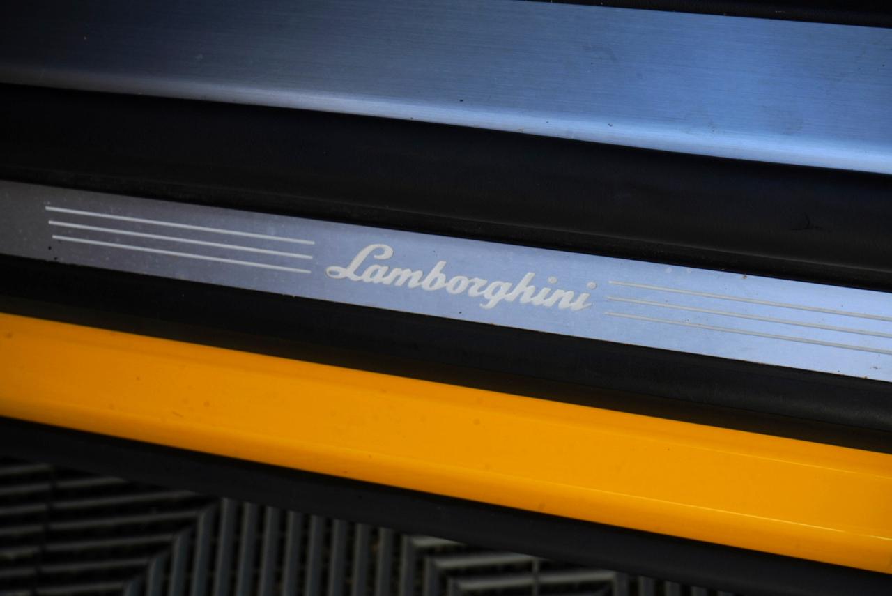 2020 Lamborghini Urus Base AWD