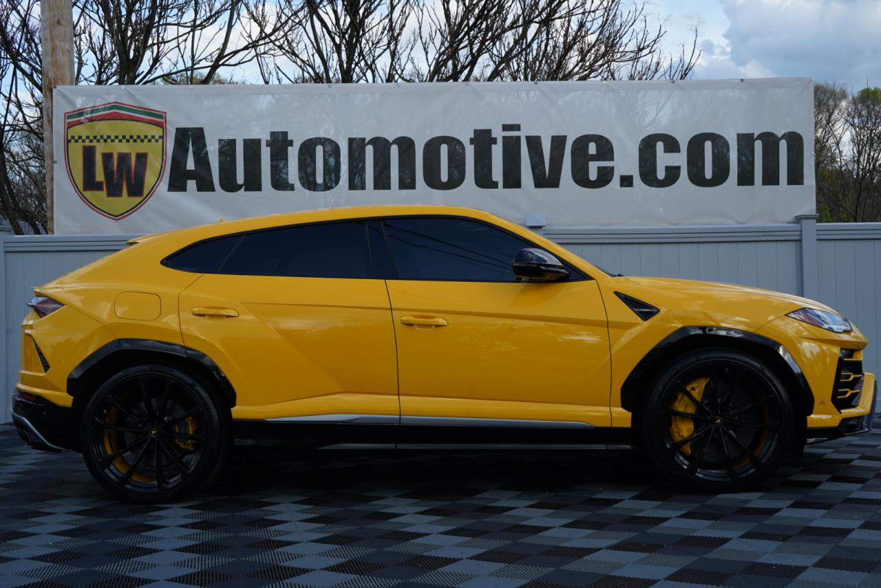 2020 Lamborghini Urus Base AWD