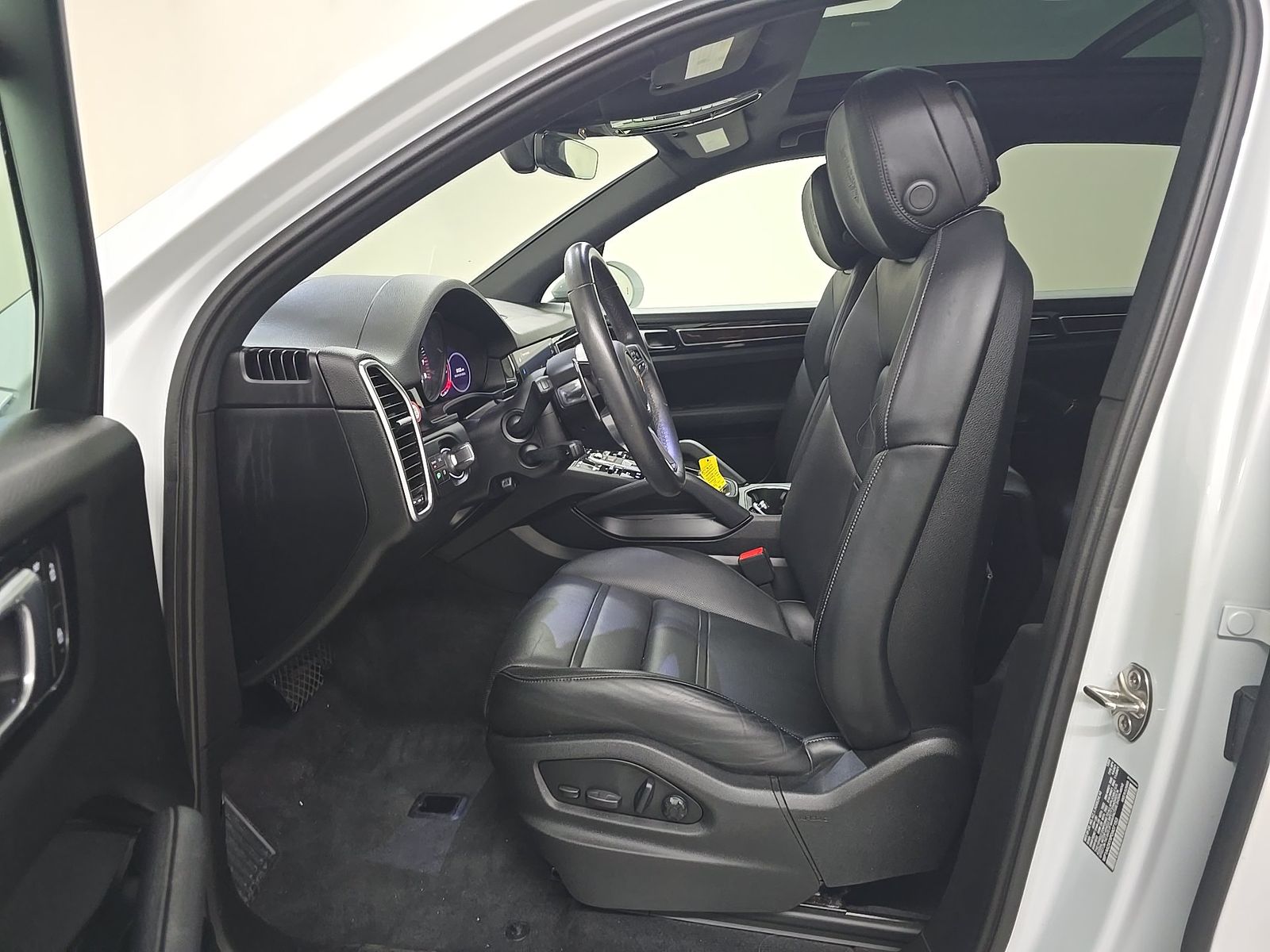 PORSCHE CAYENNE - 8