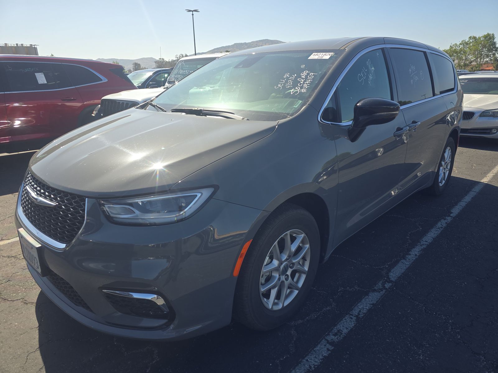 2025 Chrysler Pacifica Select FWD