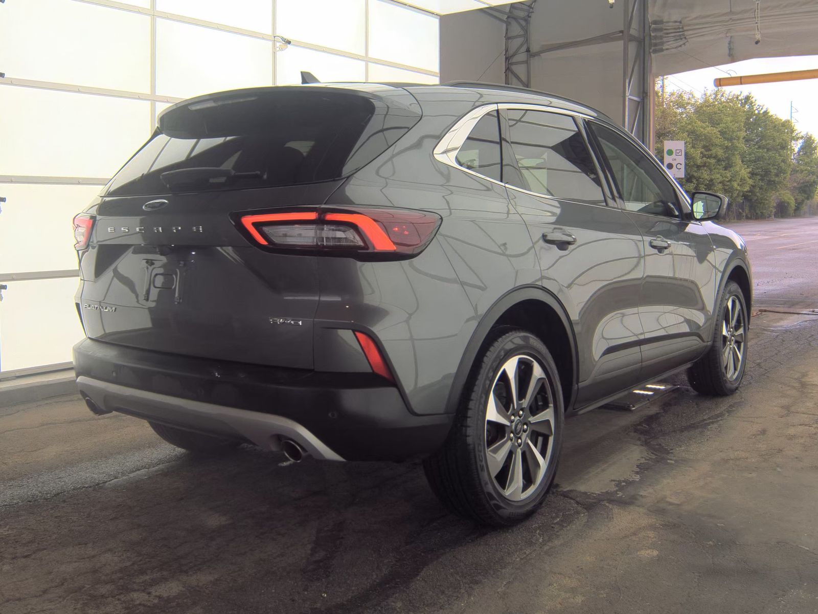 FORD ESCAPE - 6