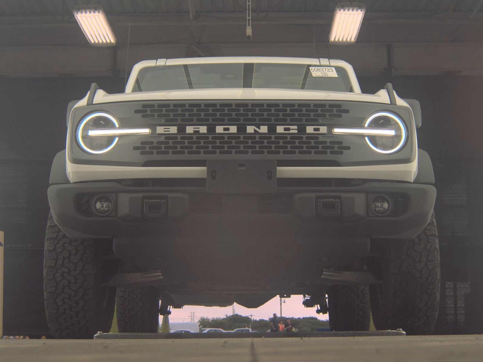 FORD BRONCO - 4
