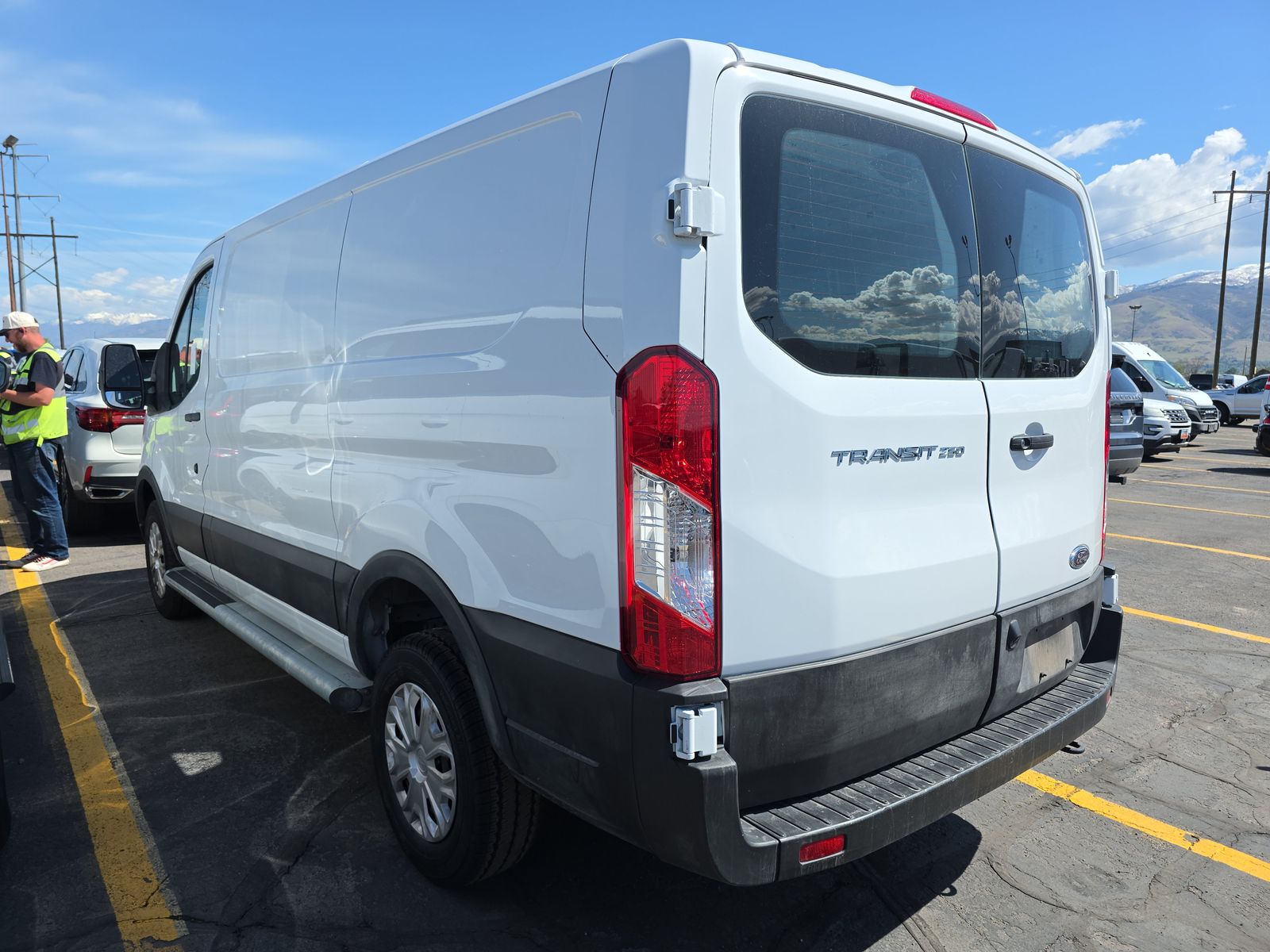 FORD TRANSIT 250 - 7