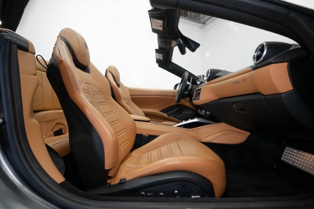 2016 Ferrari California T RWD