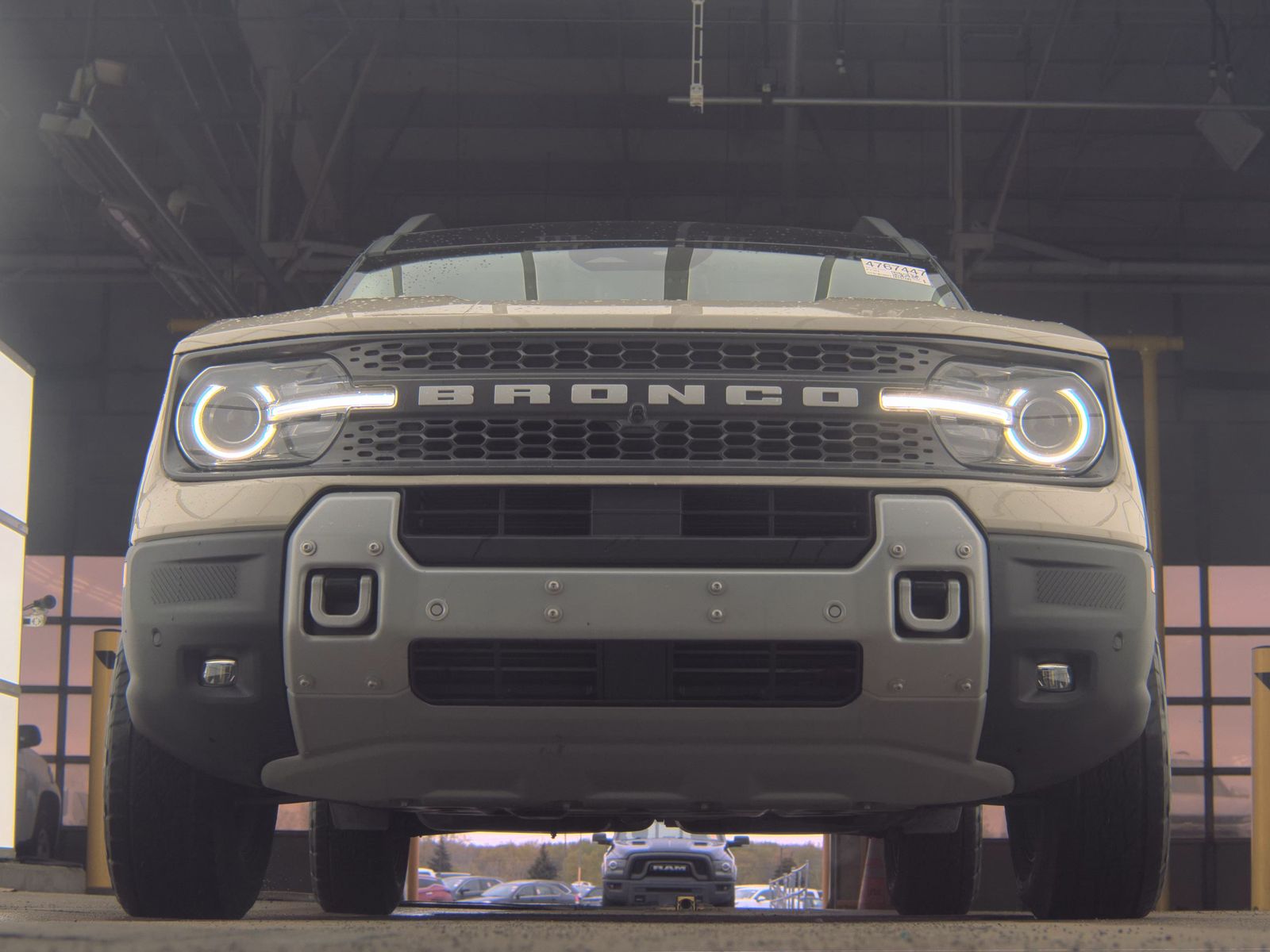 FORD BRONCO - 4