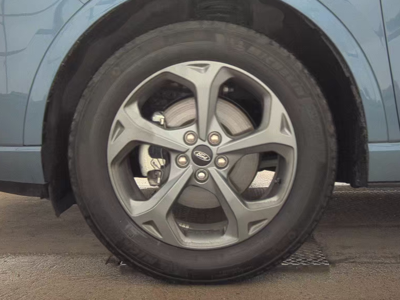 FORD ESCAPE - 10