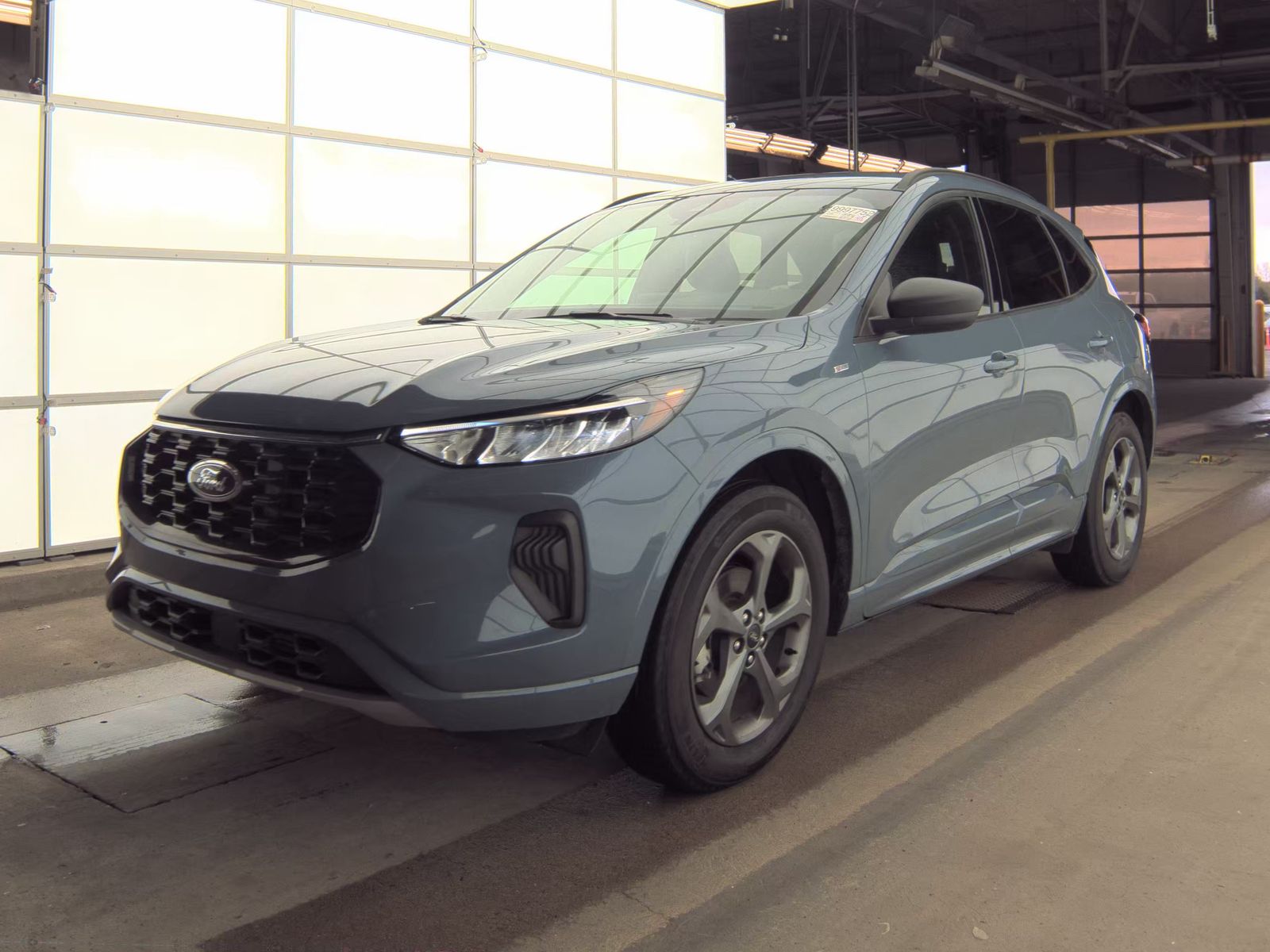 FORD ESCAPE - 1
