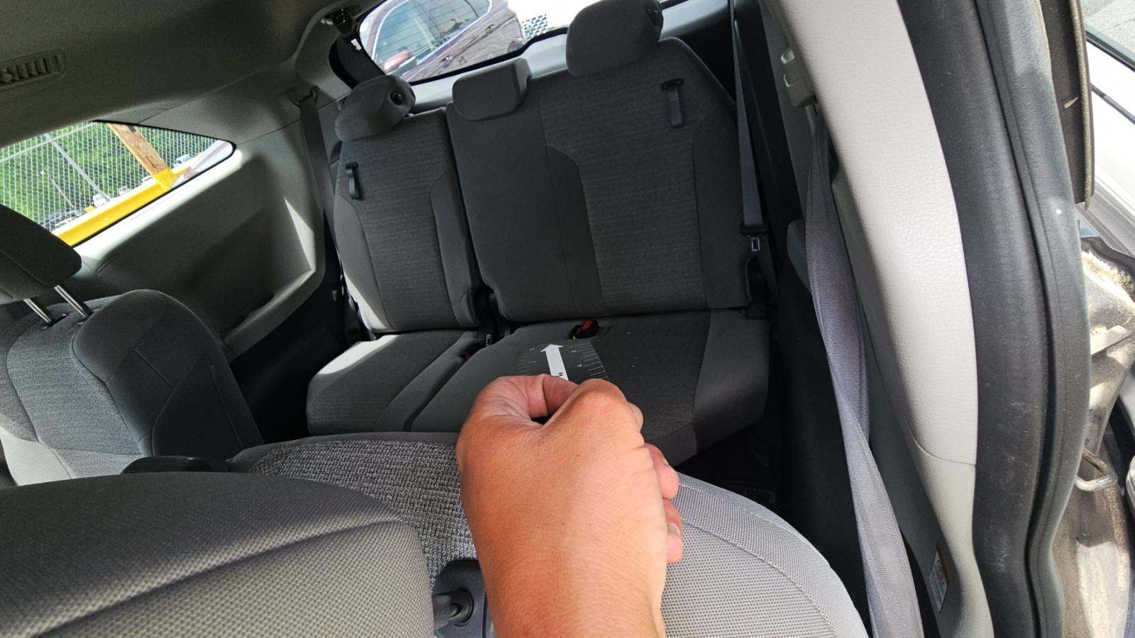 2021 Toyota Sienna LE photo 44