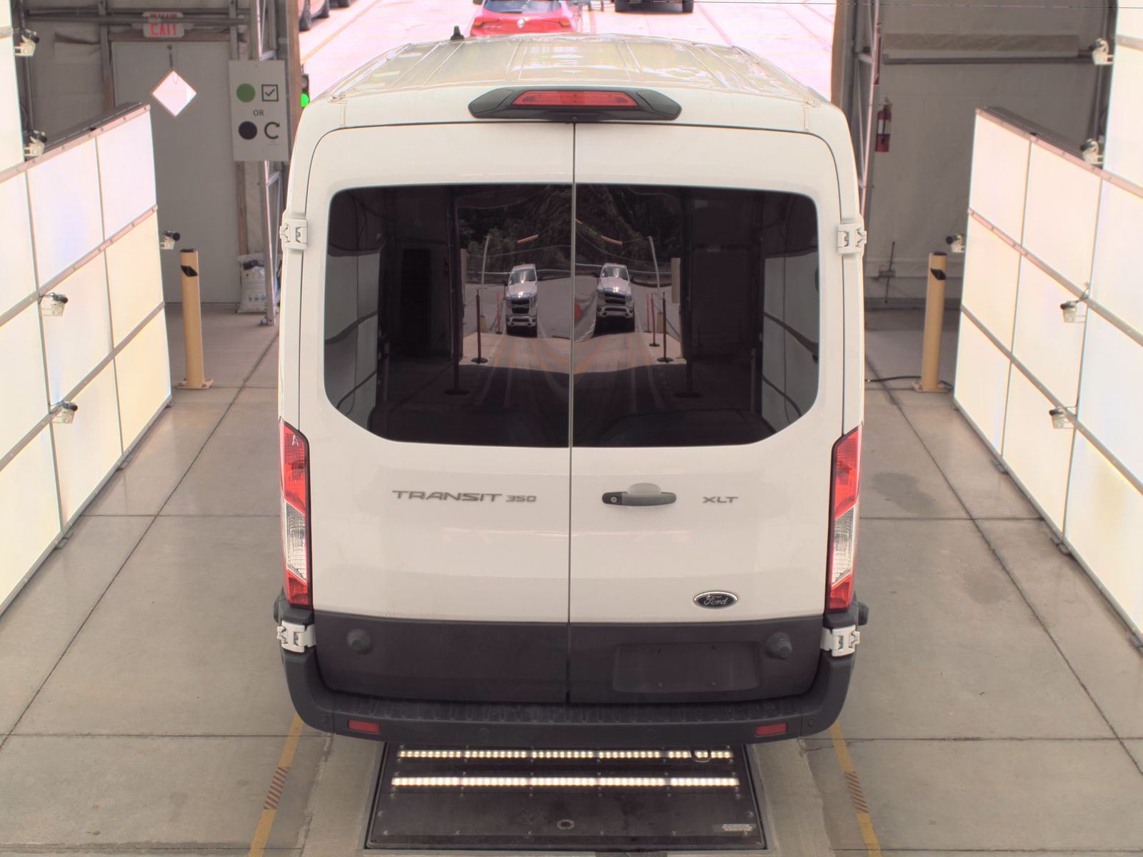 FORD TRANSIT 350 - 7