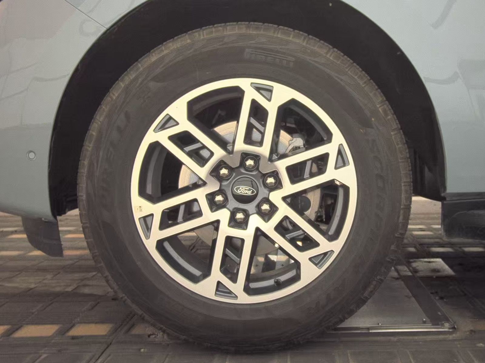 FORD EXPEDITION - 10