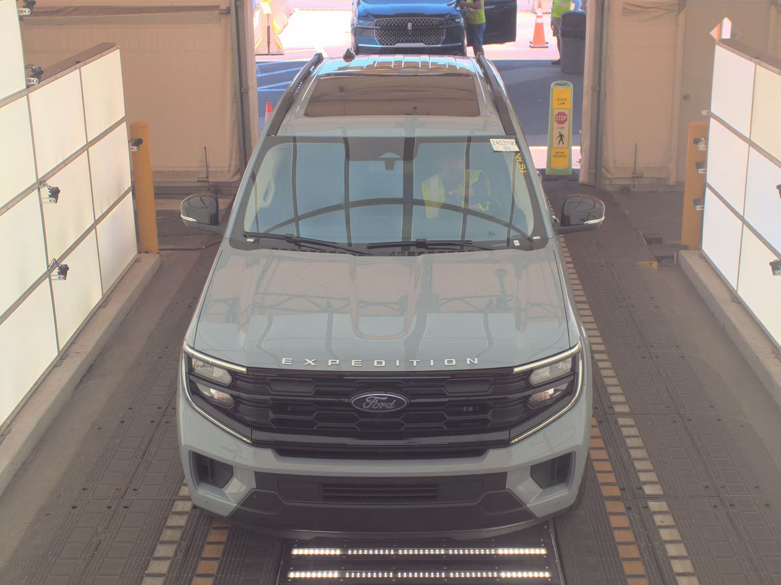 FORD EXPEDITION - 3