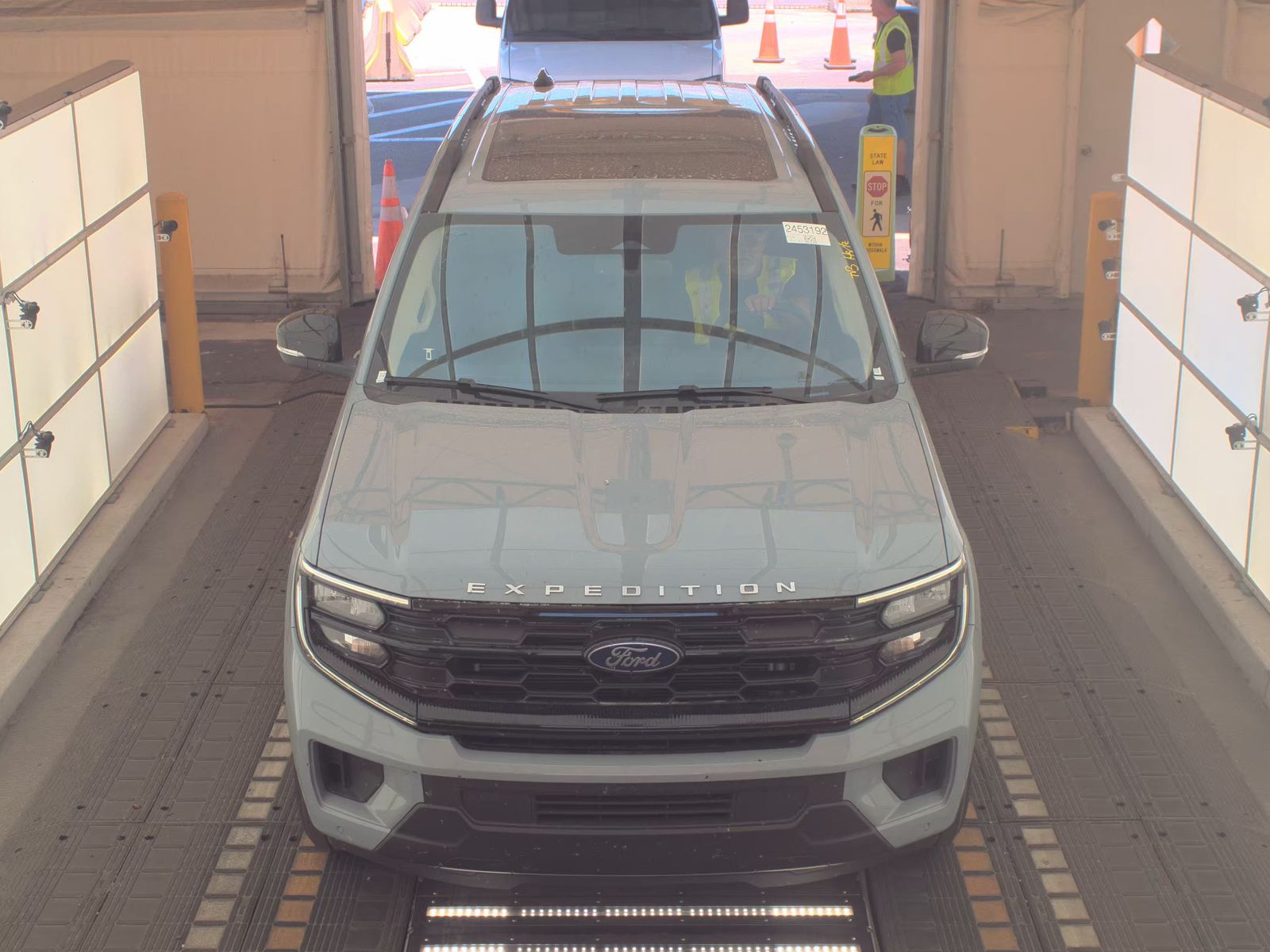 FORD EXPEDITION - 3