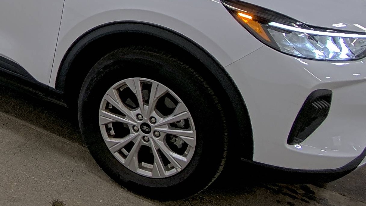FORD ESCAPE - 9