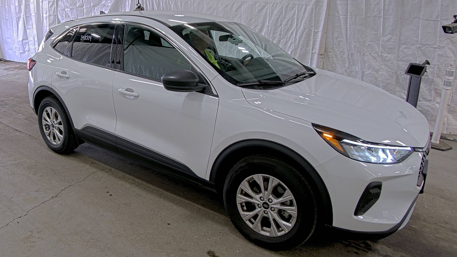 FORD ESCAPE - 4