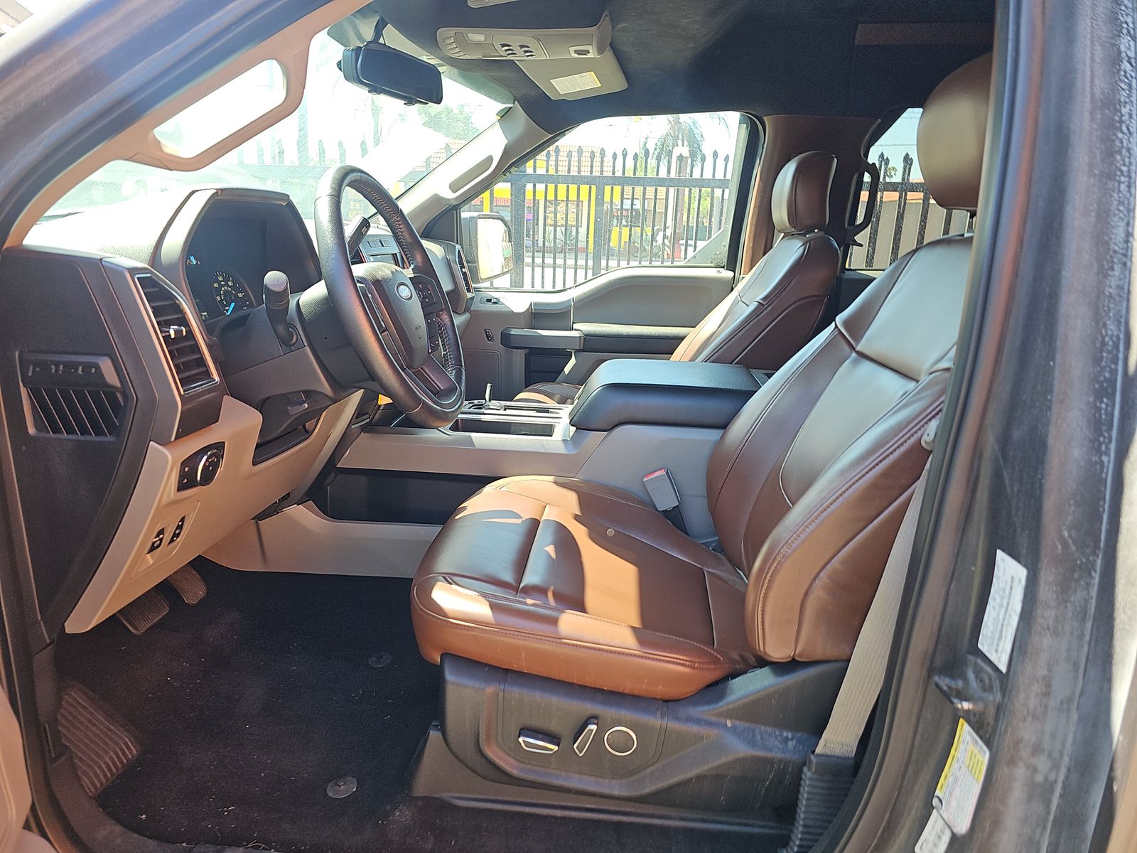 FORD F-150 - 8