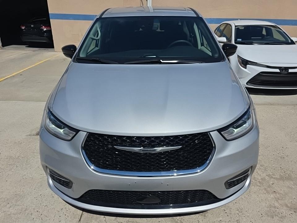 CHRYSLER PACIFICA - 3