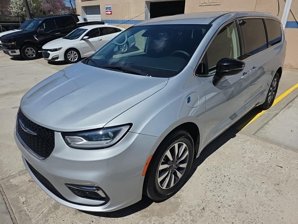 CHRYSLER PACIFICA - 1