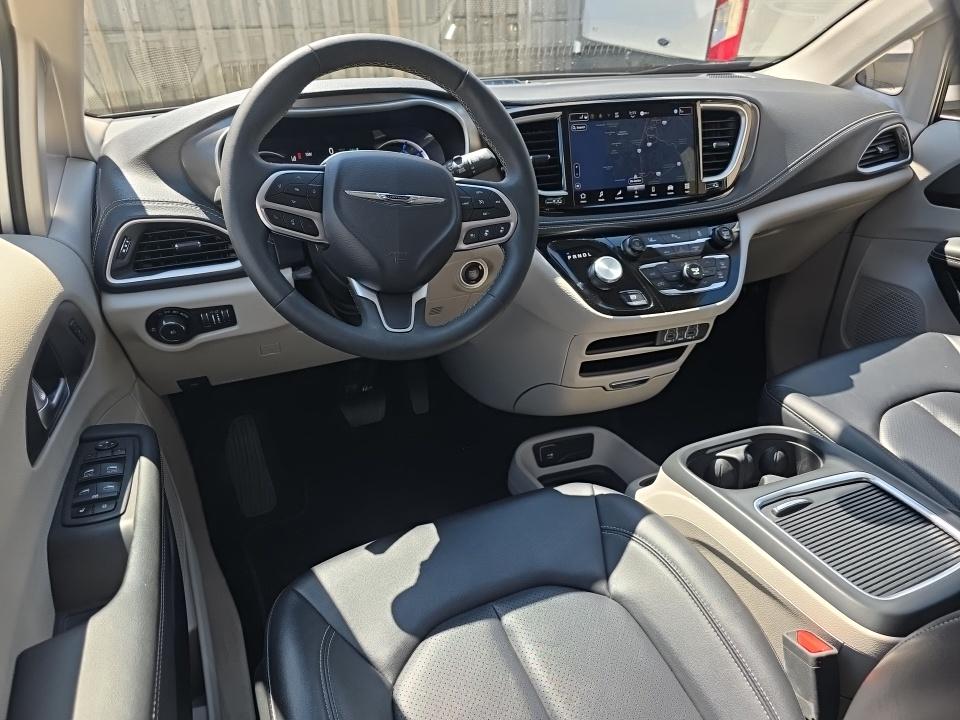CHRYSLER PACIFICA - 9