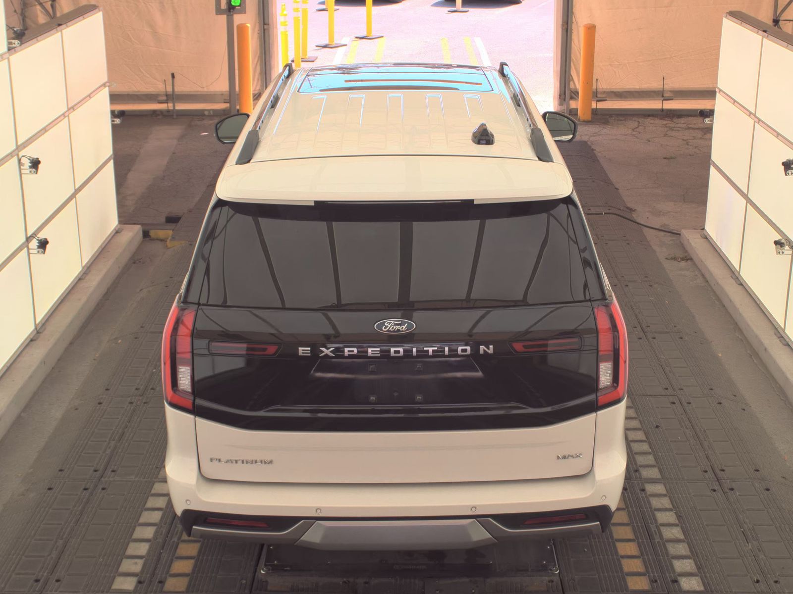 FORD EXPEDITION MAX - 7