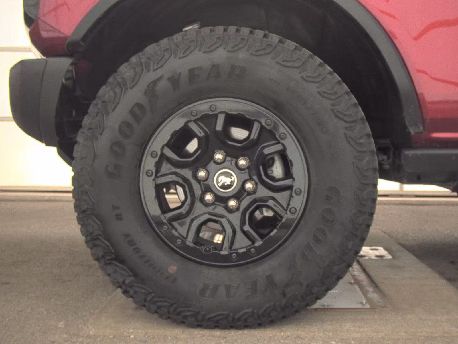 FORD BRONCO - 10