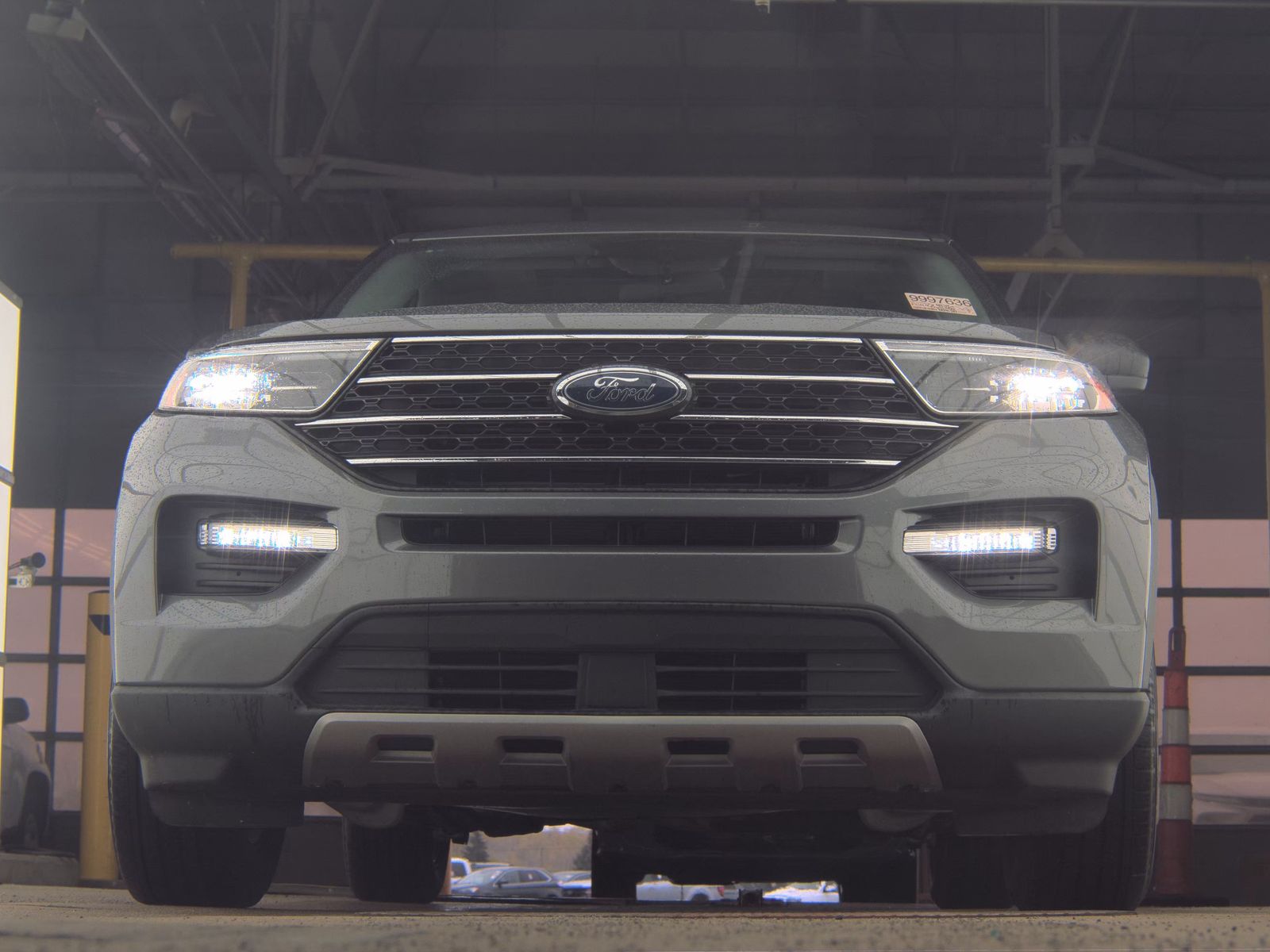 FORD EXPLORER - 4