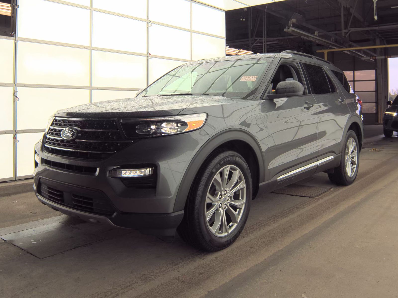 FORD EXPLORER - 1