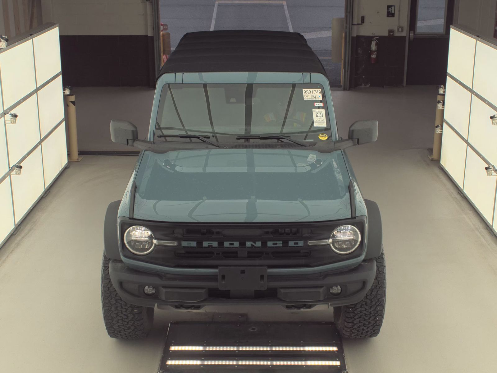 FORD BRONCO - 3