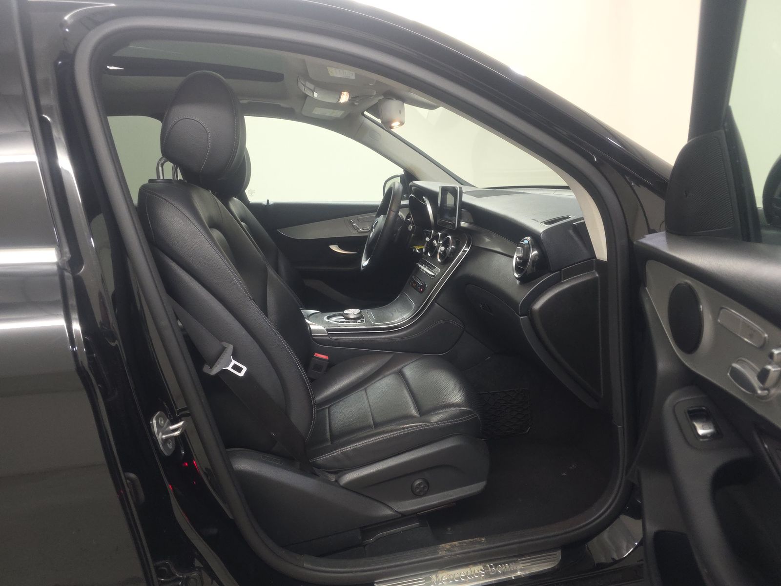 2019 Mercedes-Benz GLC GLC 300 RWD