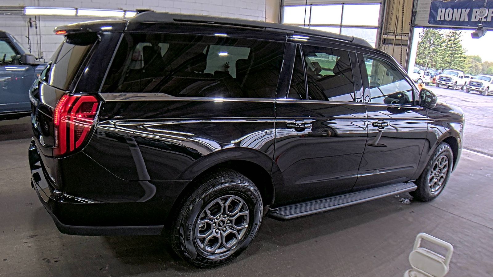 FORD EXPEDITION MAX - 5
