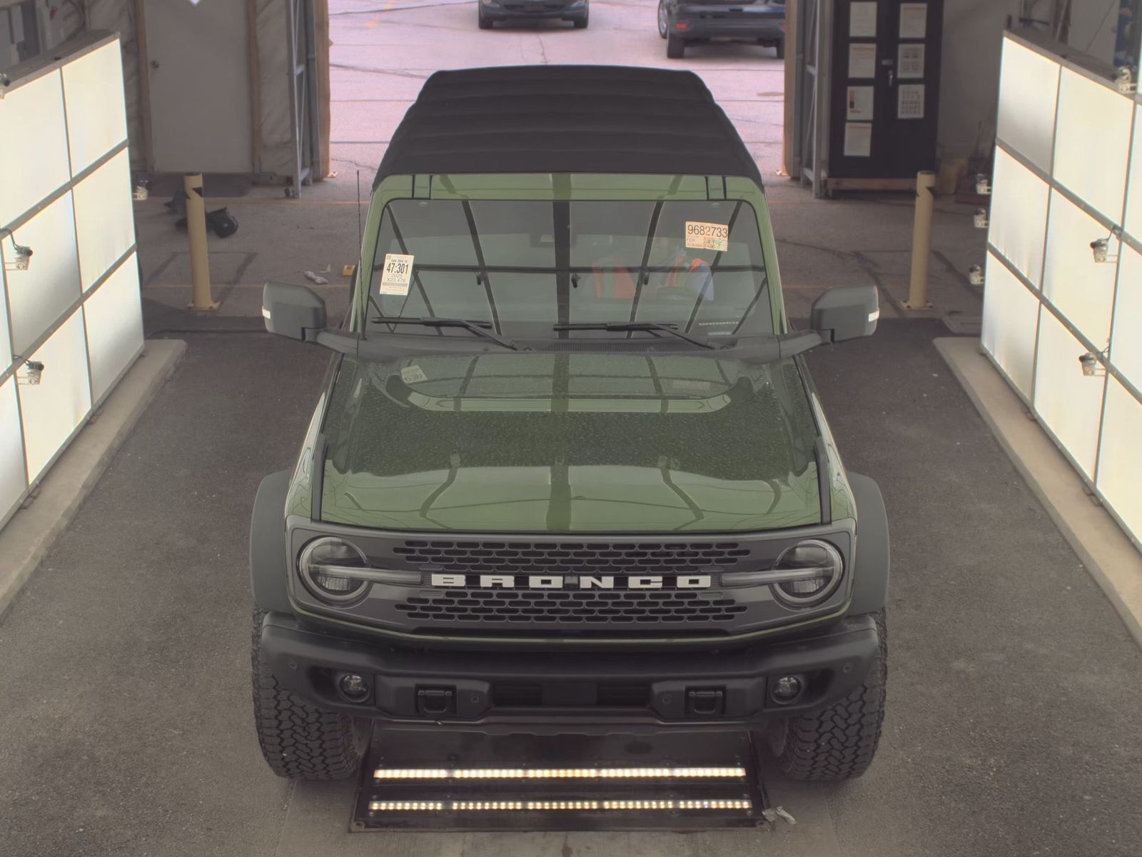 FORD BRONCO - 3
