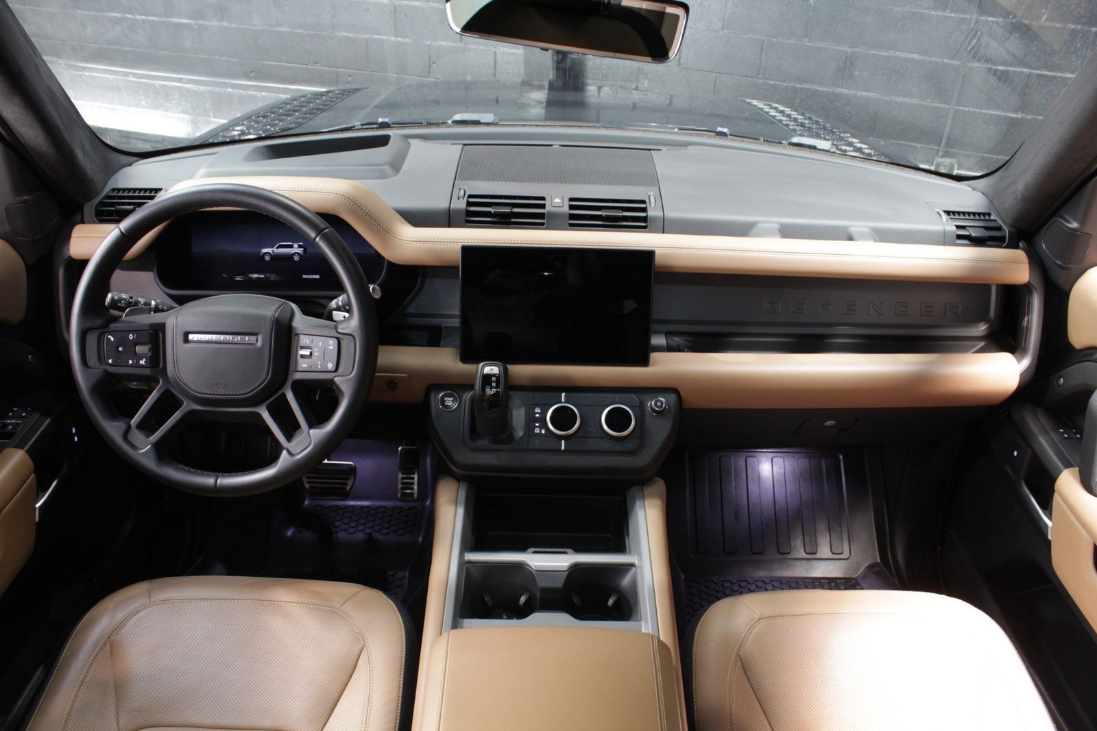 2025 Land Rover Defender 110 V8 AWD