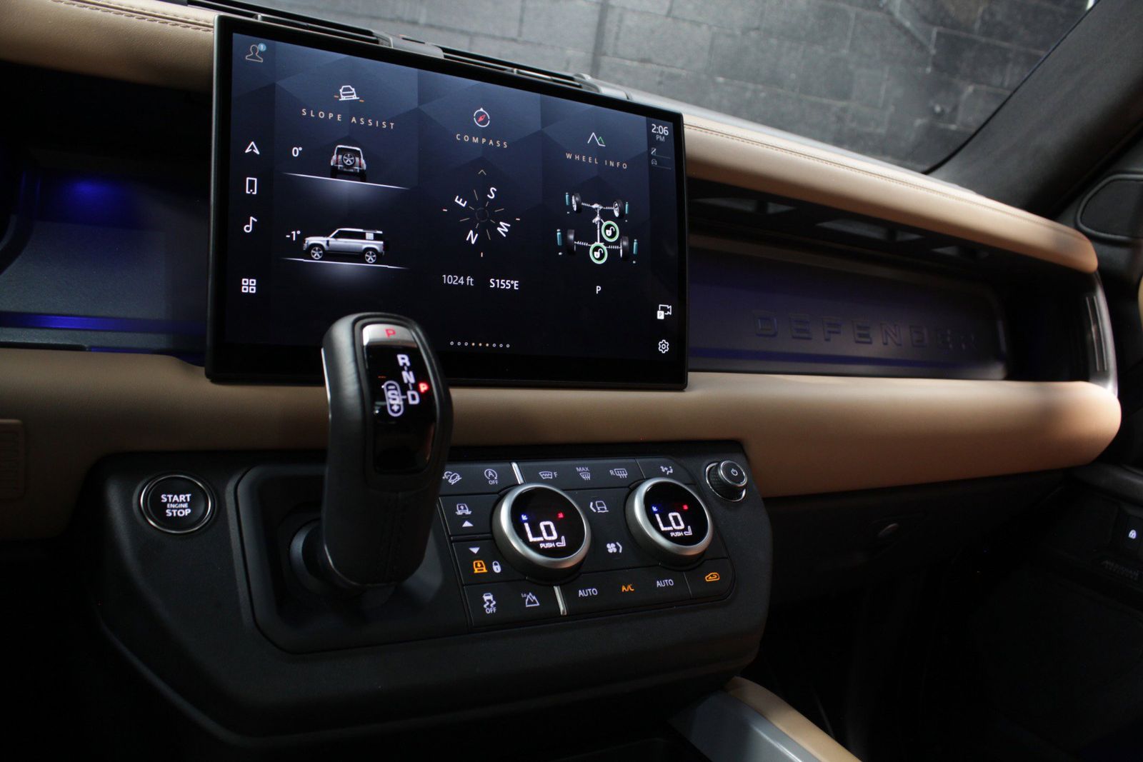 2025 Land Rover Defender 110 V8 AWD