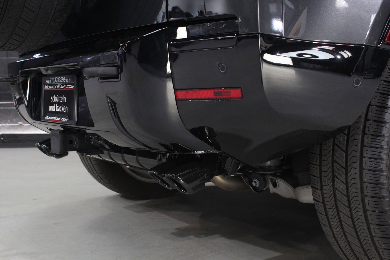 2025 Land Rover Defender 110 V8 AWD