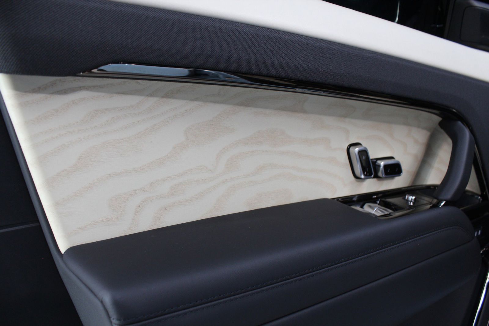 2025 Land Rover Range Rover Sport SV Edition Two AWD