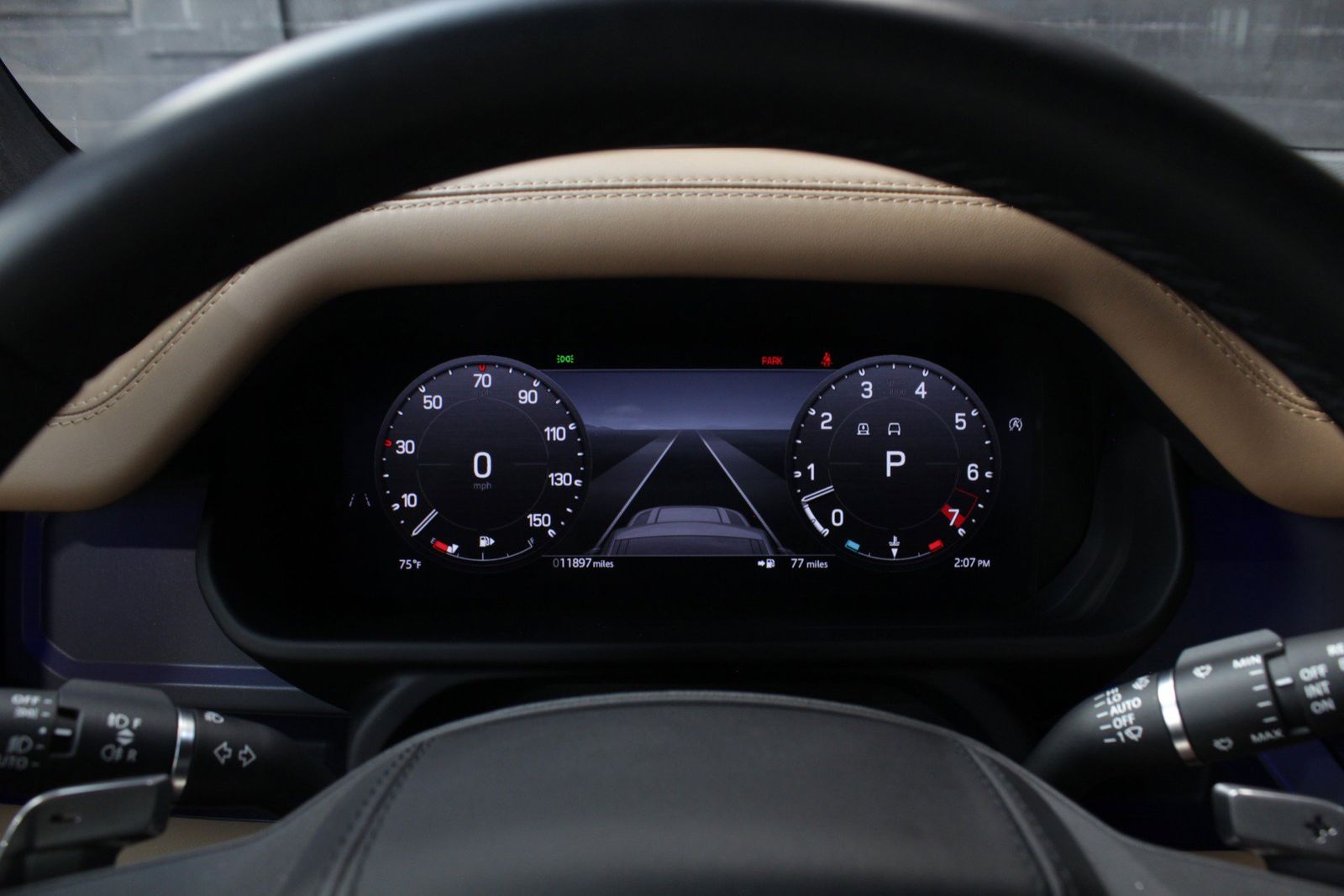 2025 Land Rover Defender 110 V8 AWD