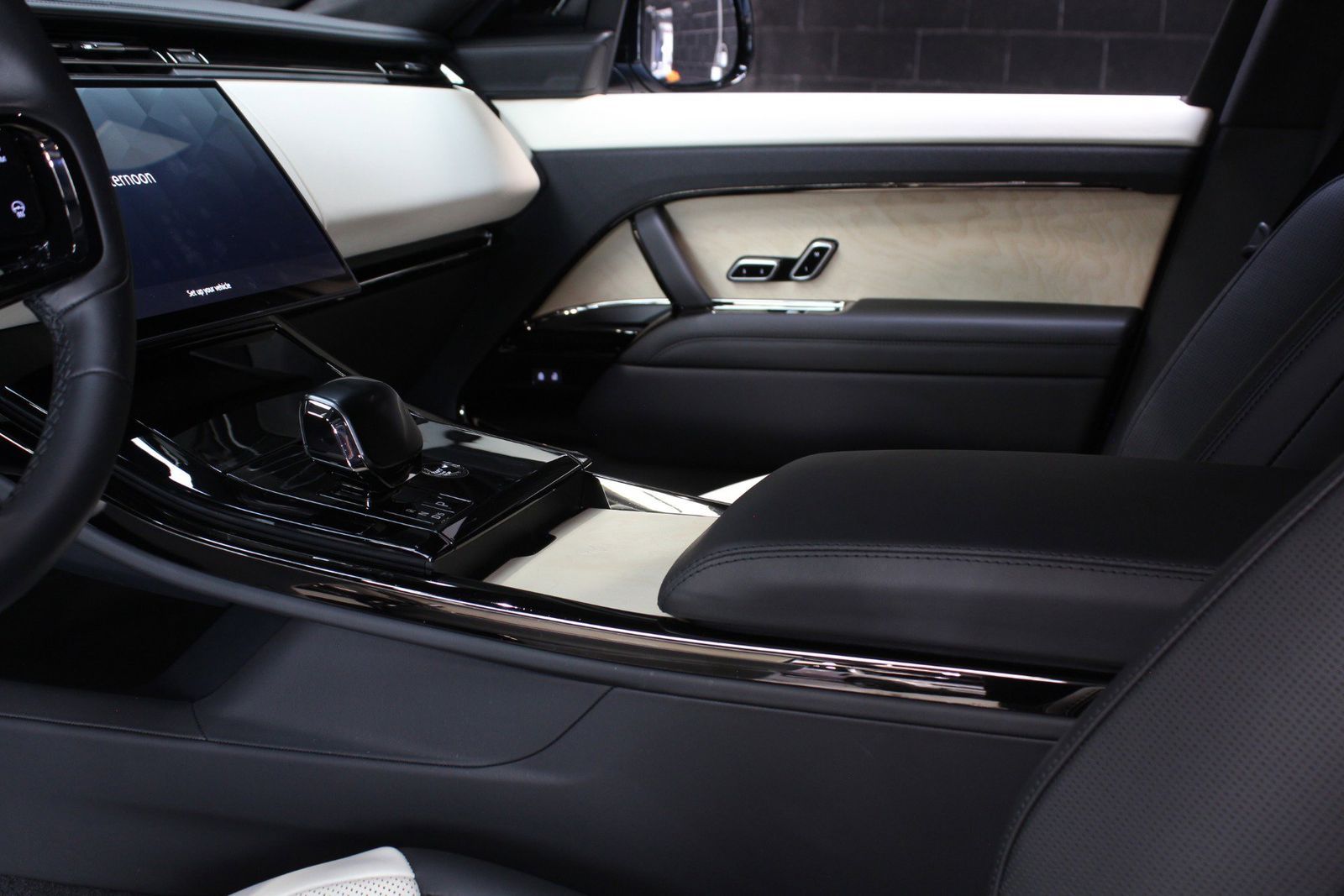 2025 Land Rover Range Rover Sport SV Edition Two AWD