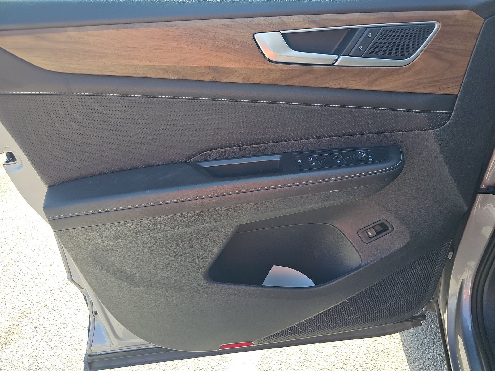 2025 Volkswagen Atlas 2.0T SE AWD