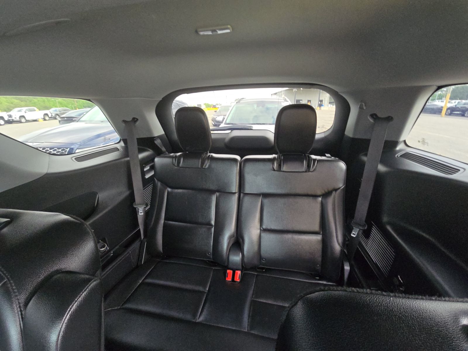 2020 Ford Explorer XLT RWD