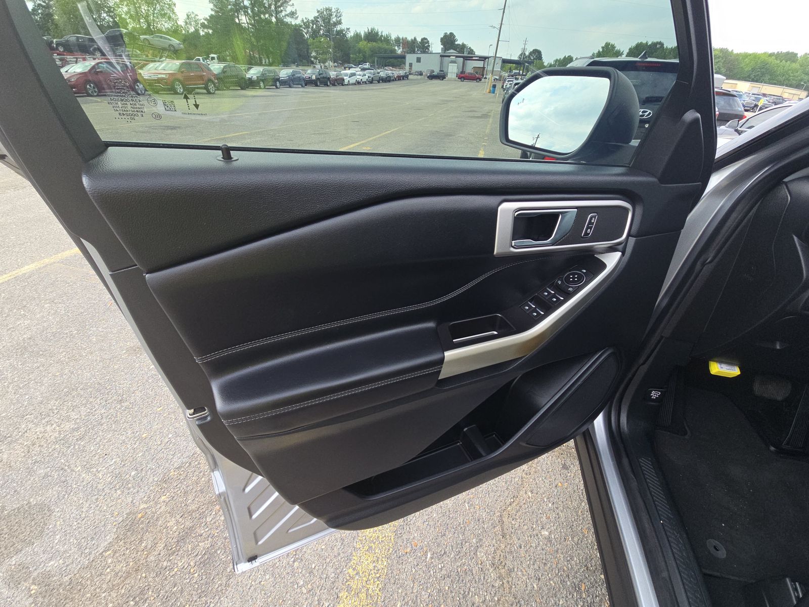 2020 Ford Explorer XLT RWD