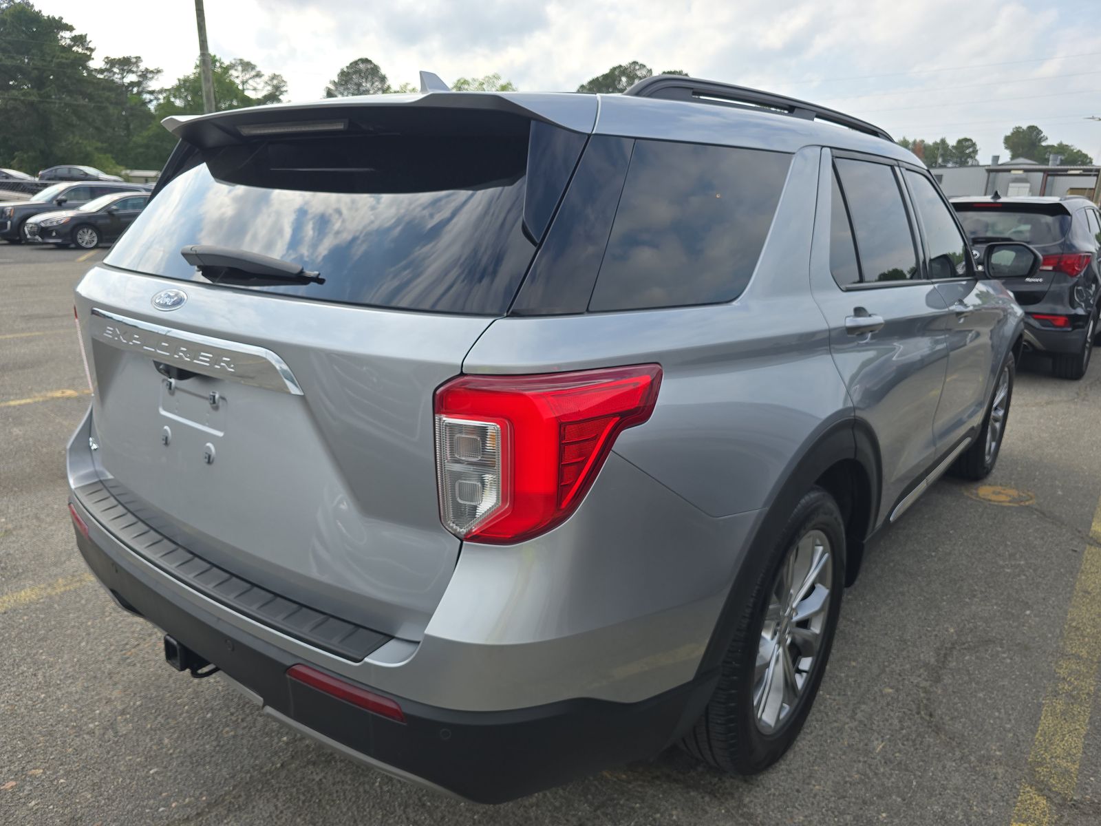 2020 Ford Explorer XLT RWD