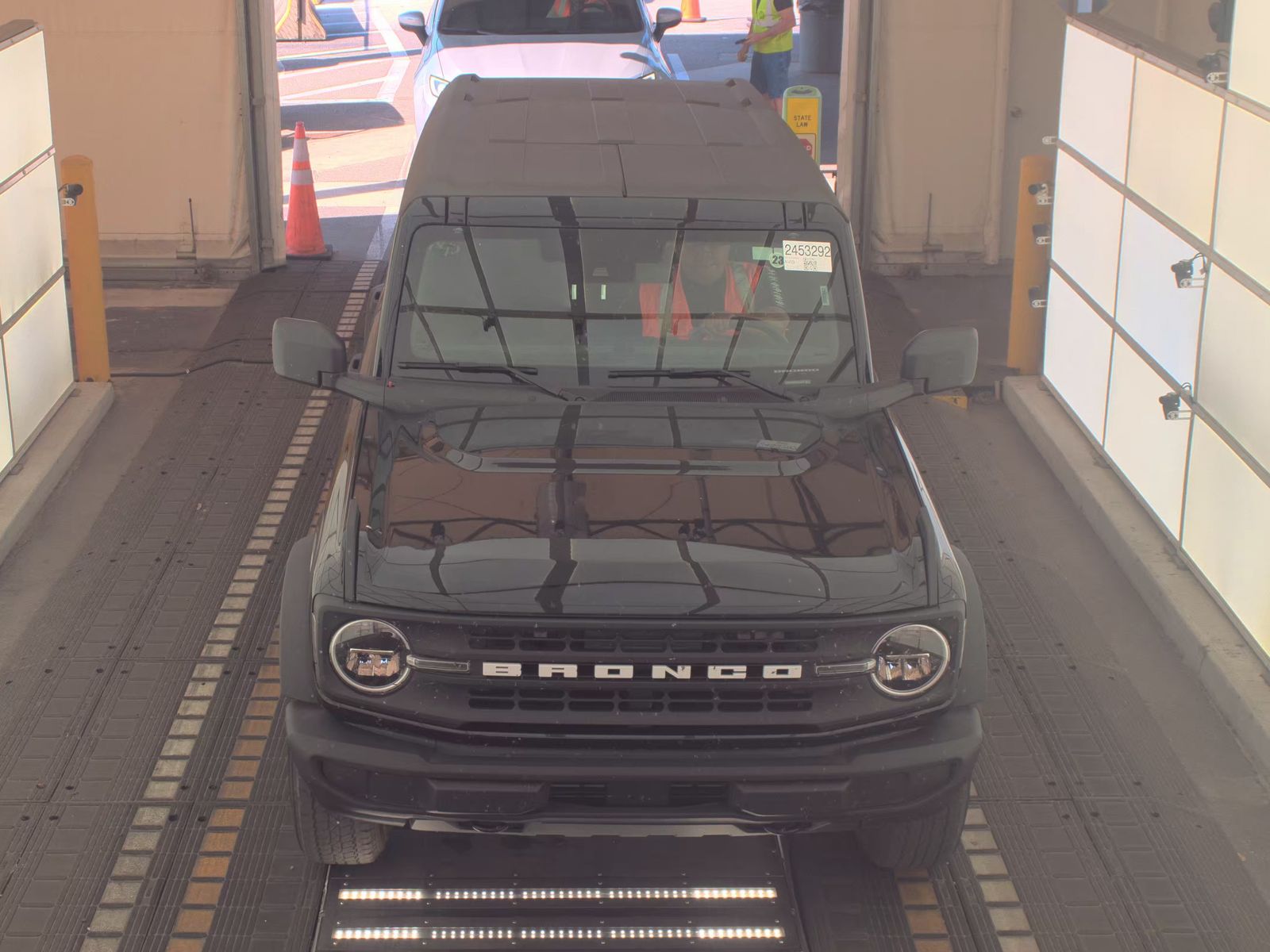 FORD BRONCO - 3
