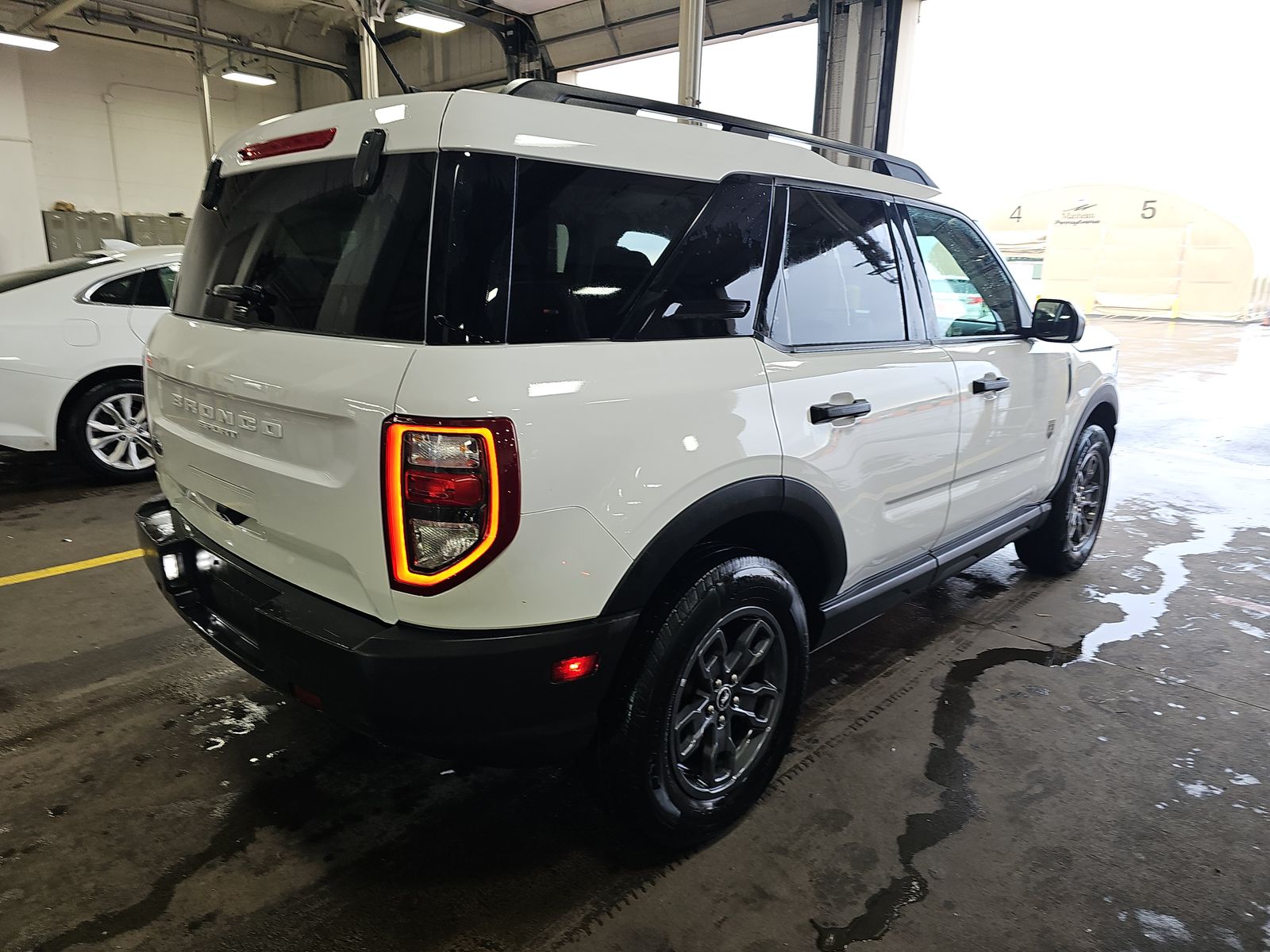 FORD BRONCO - 5