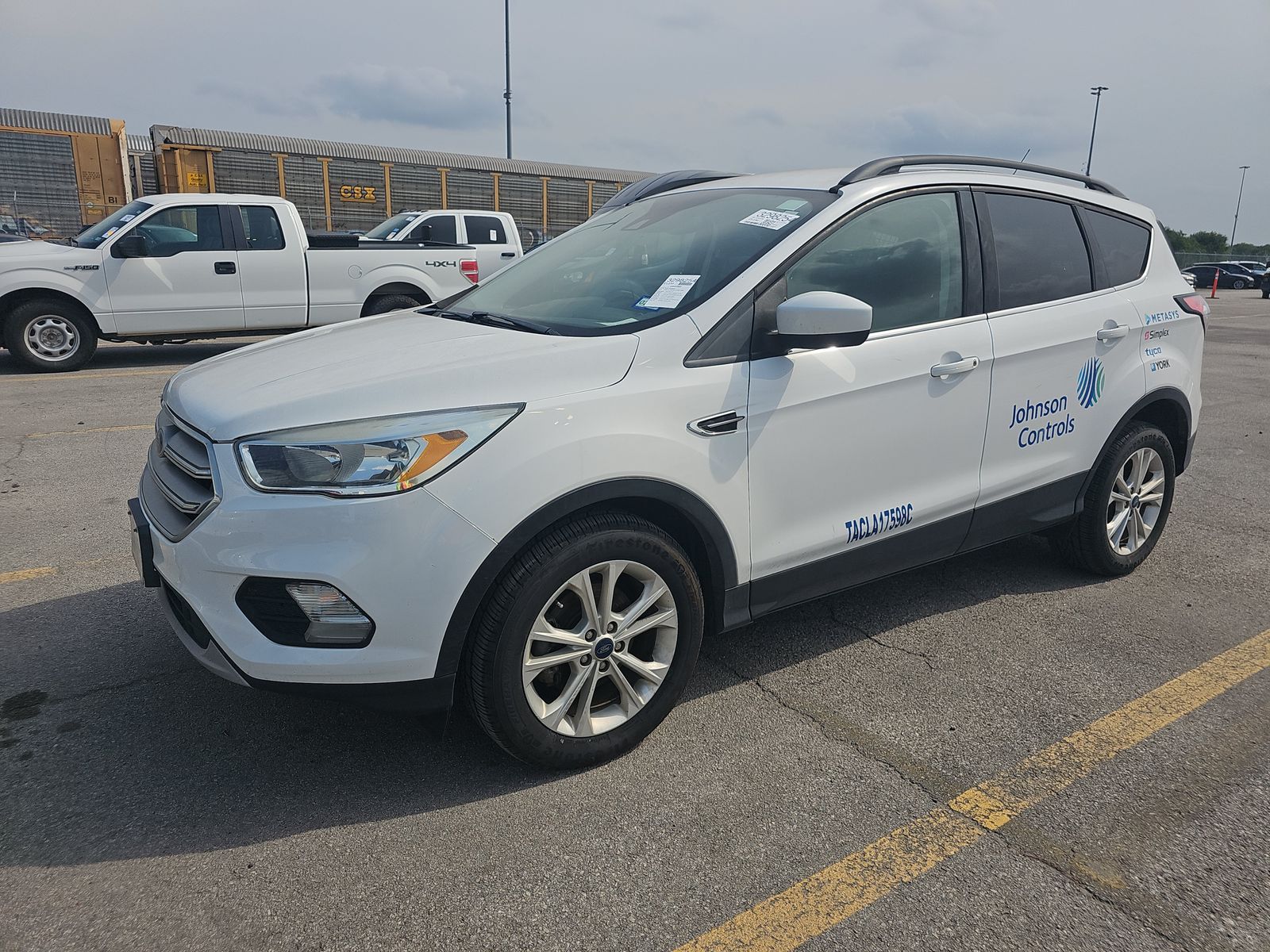 FORD ESCAPE - 1