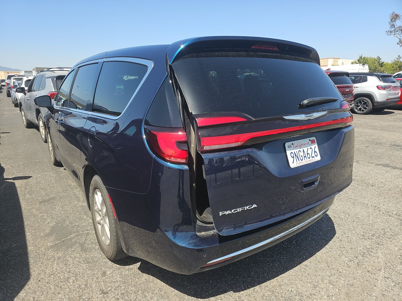 CHRYSLER PACIFICA - 7
